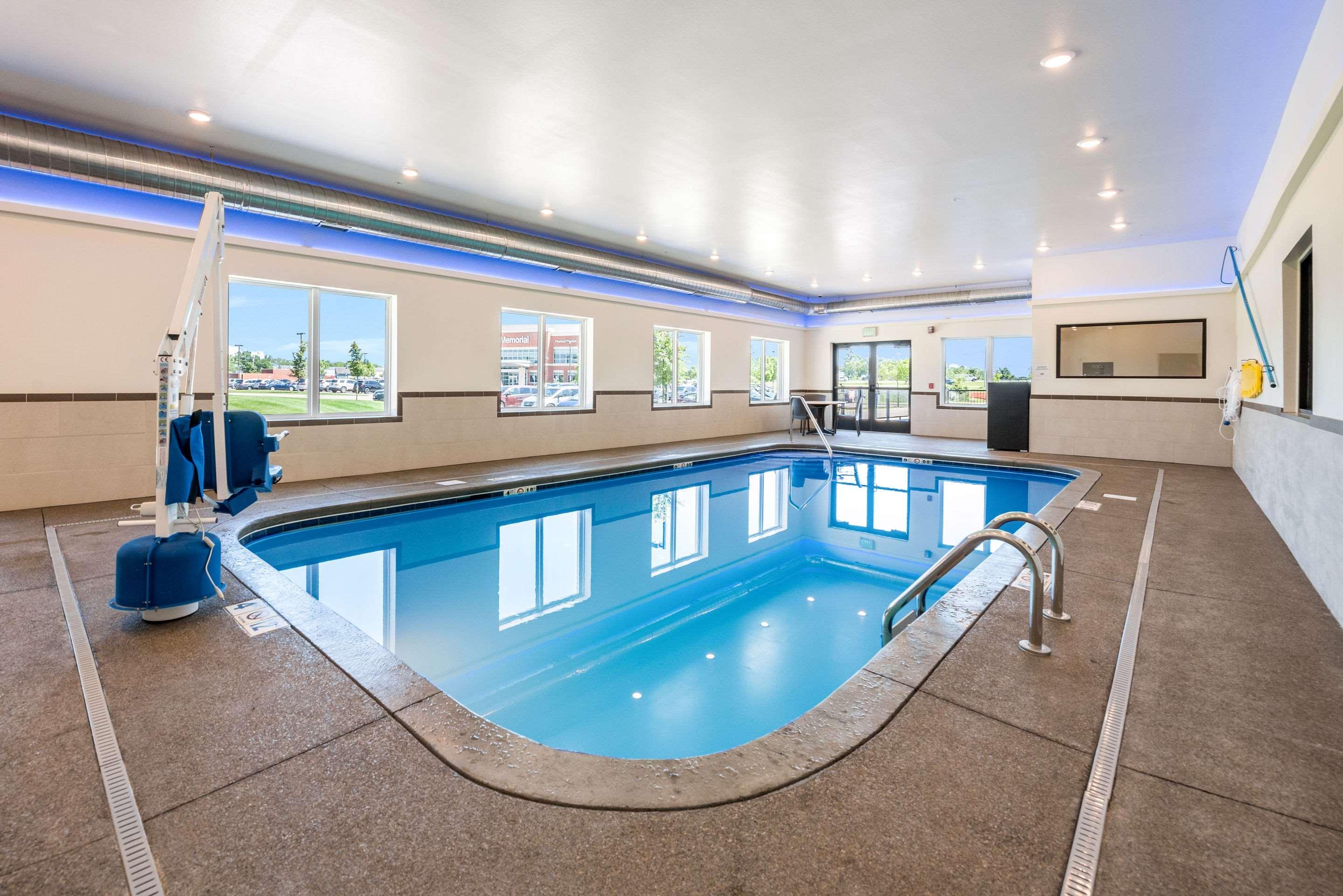 Comfort Suites Marysville Columbus - Northwest Екстер'єр фото