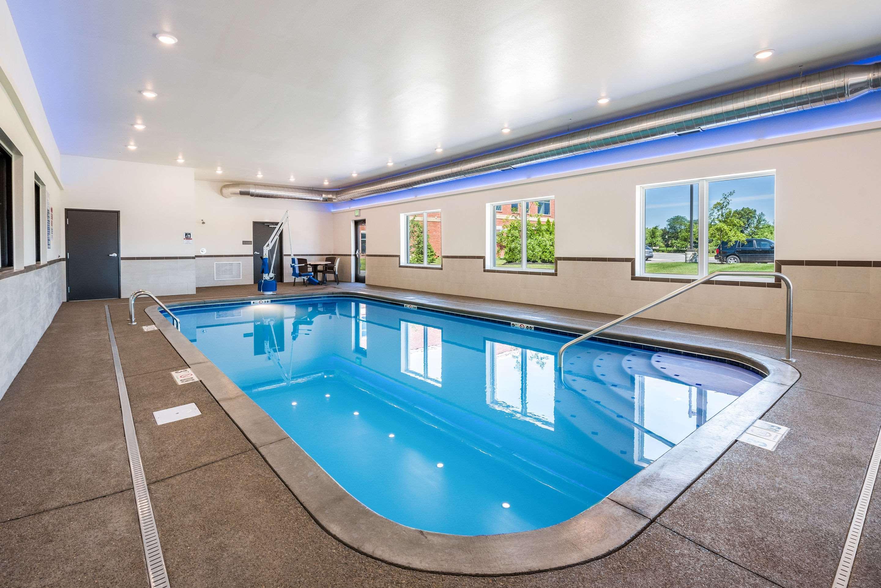 Comfort Suites Marysville Columbus - Northwest Екстер'єр фото