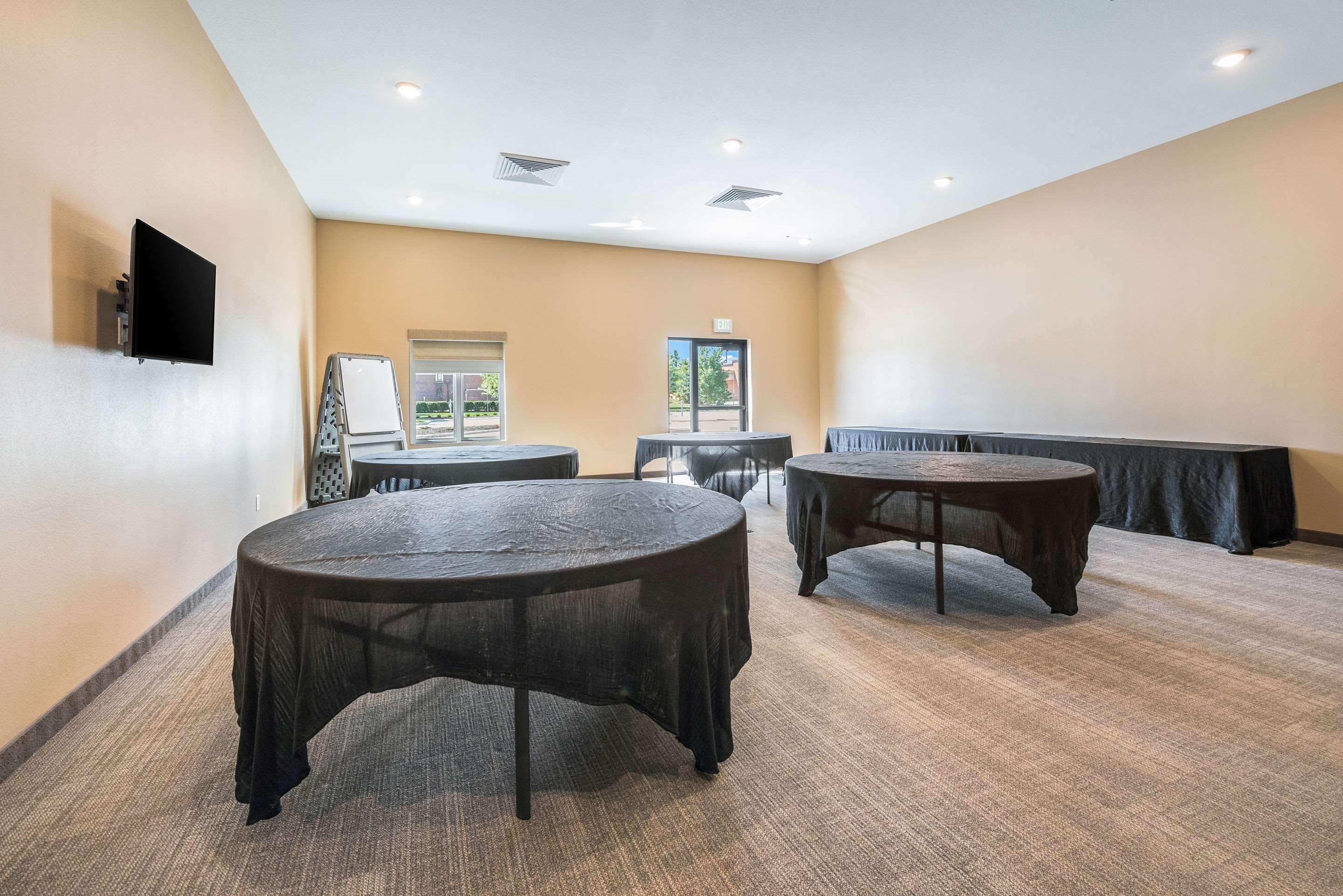 Comfort Suites Marysville Columbus - Northwest Екстер'єр фото